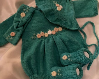 Rokoko fiore ricamato Baby stivaletti pagliaccetto set cofano, maglia Baby foto prop, vestito ospedale neonato tornando a casa, pagliaccetto verde bambina