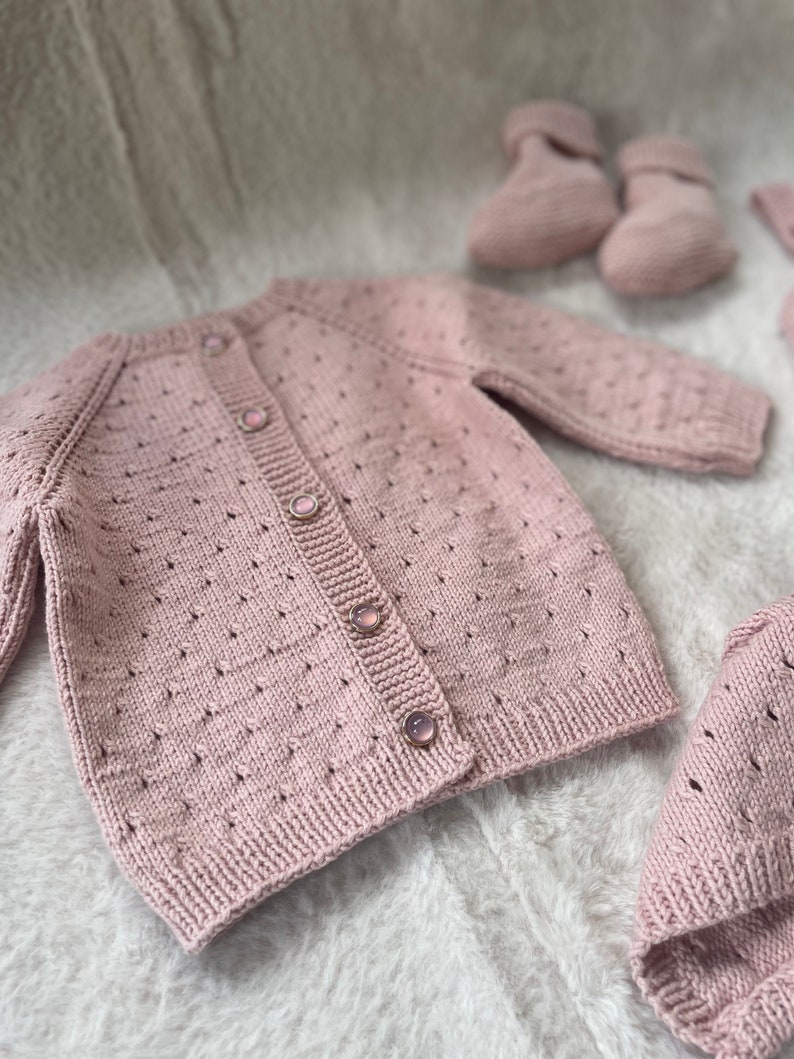 Set of 4-Baby girl romper bonnet booties cardigan set-newborn Gift box-Baby photo prop-knittef newborn coming home hospital outfit-pink rose zdjęcie 7