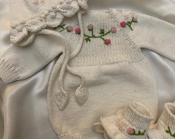 Set of 3,Baby girl romper bonnet booties set,newborn Gift box,knit Baby photo prop,newborn coming home hospital outfit,white Baby romper