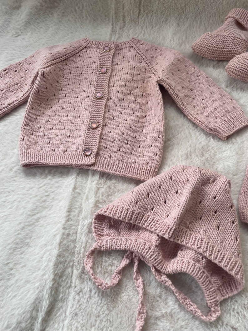Set of 4-Baby girl romper bonnet booties cardigan set-newborn Gift box-Baby photo prop-knittef newborn coming home hospital outfit-pink rose zdjęcie 8