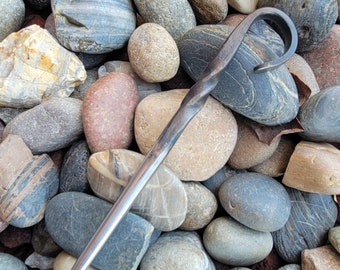 Handgeschmiedete Marlin-Spitzen-Ahle mit Fingerschlaufe