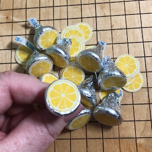 lemon sticker for chocolate kisses, kiss sticker, lemon slice, baby shower favor, bridal shower, lemon favor, lemon decal, candy label