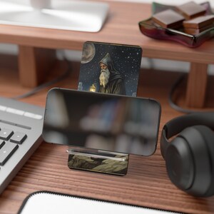 Hermit Tarot Card Mobile Display Stand: An Emblem of Solitude and Introspection for the Contemplative User image 4