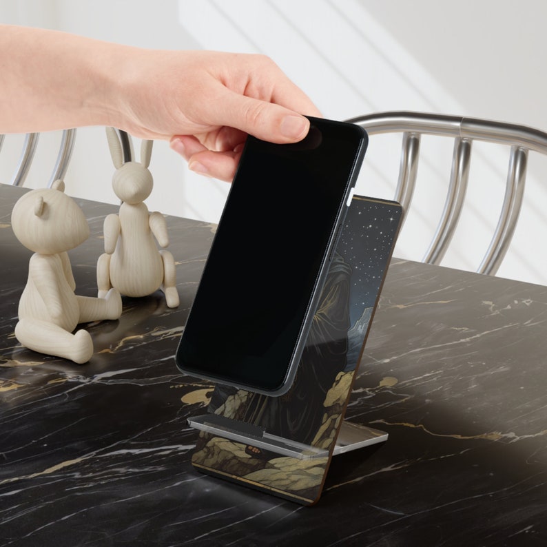 Hermit Tarot Card Mobile Display Stand: An Emblem of Solitude and Introspection for the Contemplative User image 5