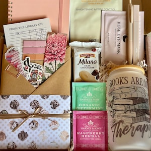 Summer reading, Self Care Gift, Blind Date With A Book Box, Thriller Romance, Fantasy Romantasy, Cozy, Cottragecore, Romance Surprise-Book, Spicy-Romance-Book Gift for Her, smut romance, summer romance, book boyfriends, Mother’s Day book box, mom day gift, mom gift, best friend book box, birthday book box, reading refresh, paranormal, dark romance, dark fantasy, bookish girl gift, girlfriend gift, spa book box, tumbler book box, thriller book, kindle reader gift, mystery book box, cute book box