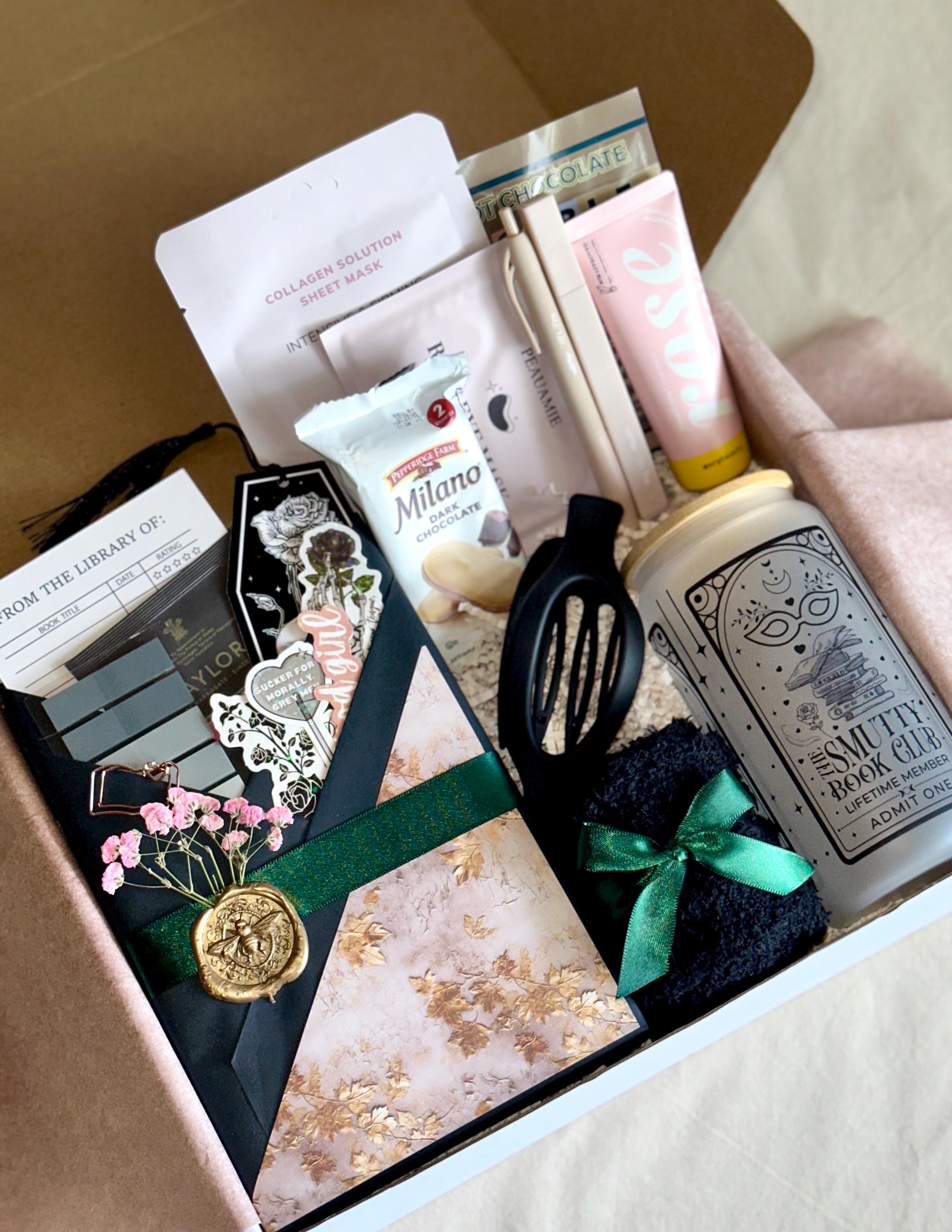 Smut Blind Date Book Box, Spicy, Dark, Romance, Romantasy, Gift for her