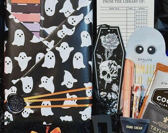Halloween, Blind Date with a Book Box, Spooky Book Gift, Dark Romance, Fantasy, Horror-Thriller