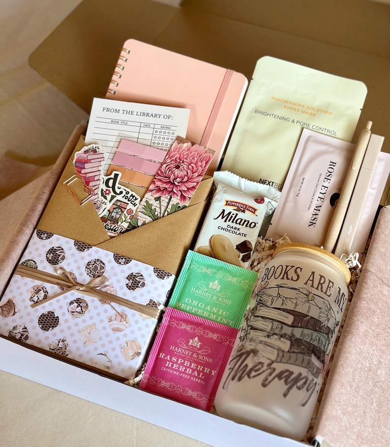 Summer reading, Self Care Gift, Blind Date With A Book Box, Thriller Romance, Fantasy Romantasy, Cozy, Cottragecore, Romance Surprise-Book, Spicy-Romance-Book Gift for Her, smut romance, summer romance, book boyfriends, Mother’s Day book box, mom day gift, mom gift, best friend book box, birthday book box, reading refresh, paranormal, dark romance, dark fantasy, bookish girl gift, girlfriend gift, spa book box, tumbler book box, thriller book, kindle reader gift, mystery book box, cute book box