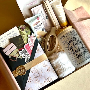 Blind Date With A Book, Dark Romance, Fantasy, Thriller, Spicy, LGBTQ, Mystery Gift Box