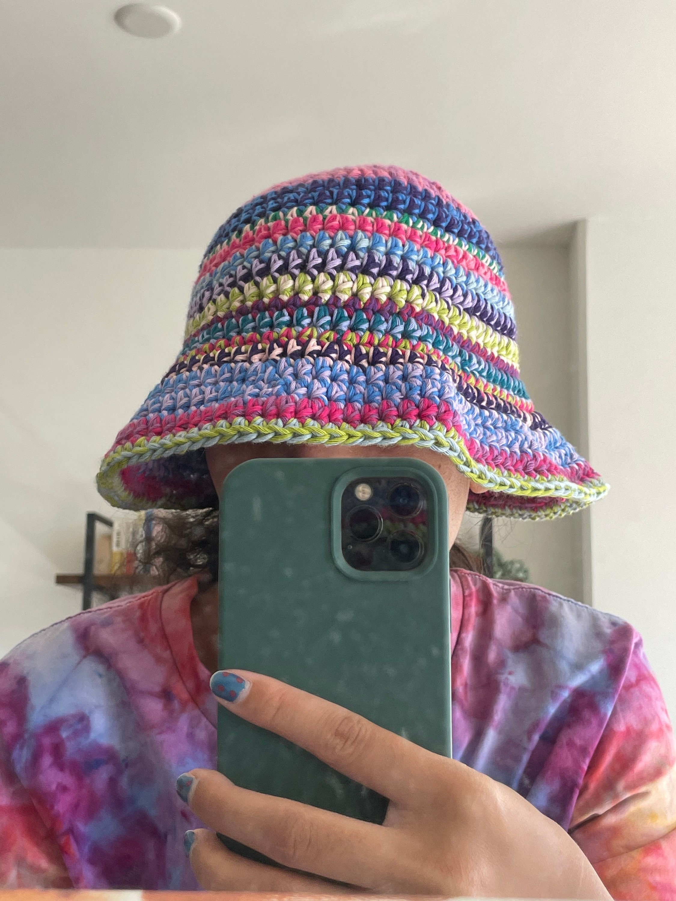 Marchen☆Two tone knit bucket hat Raconteur - Two-Tone Knit Bucket Hat | YesStyle