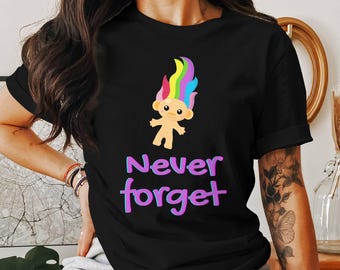 Camiseta retro troll con pelo arcoíris: camiseta gráfica nostálgica de los 90