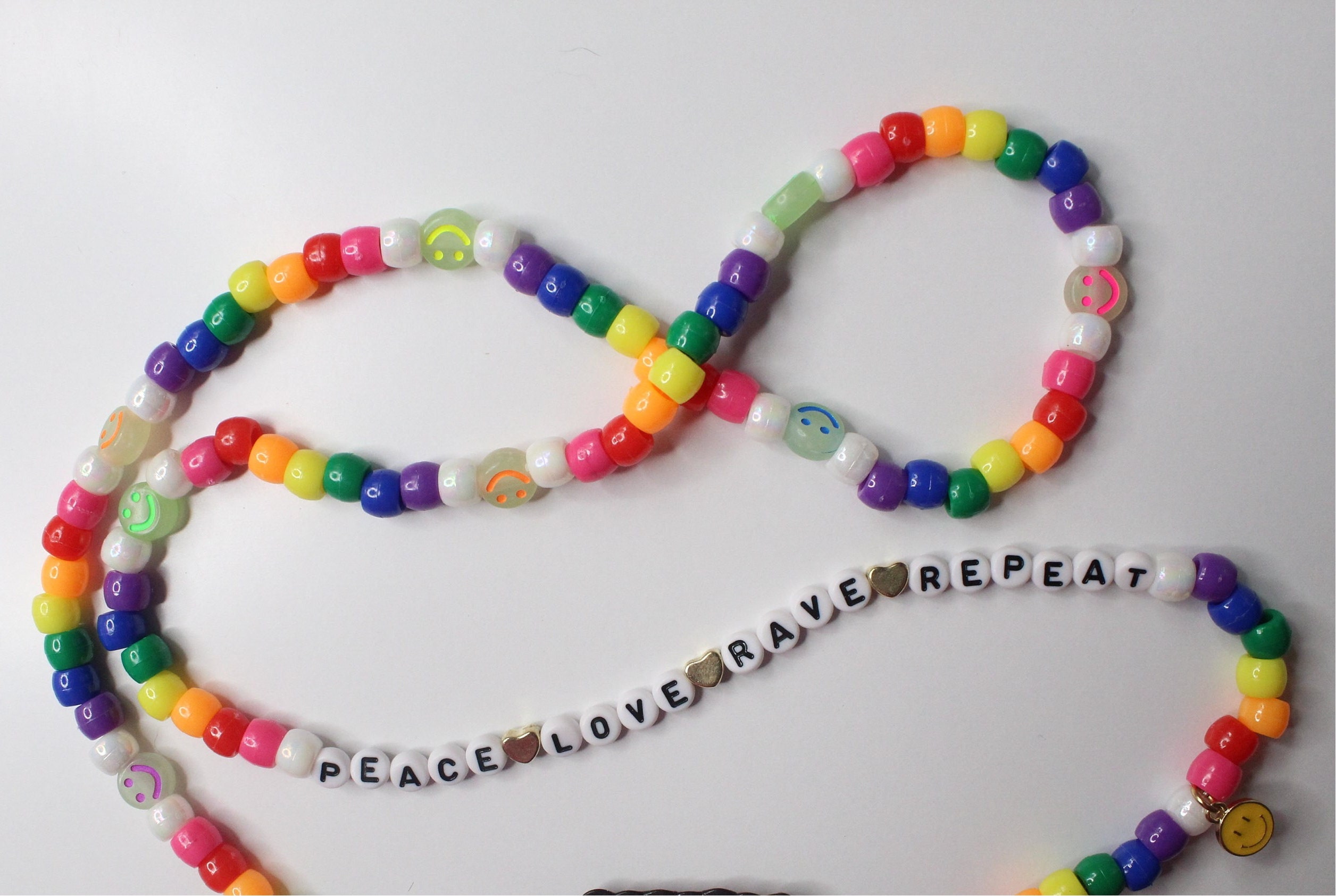 LED RECHWE Peace necklace