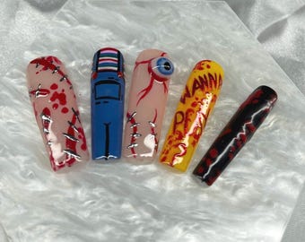 Op Halloween geïnspireerde Chucky Nails