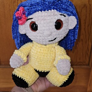 Crochet Coraline and Cat image 4