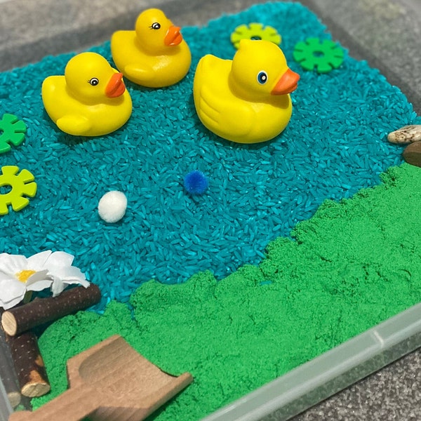 Duckie sensory bin, duck pond sensory bin