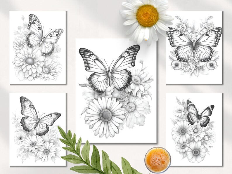 Pu&ograve; includere: Cinque stampe d'arte stampabili in bianco e nero con farfalle e fiori. Ogni stampa presenta un diverso arrangiamento di farfalle e fiori.