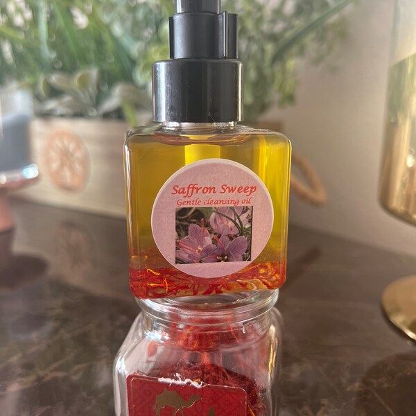 Saffron Cleansing Oil