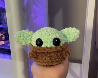 alien crochet plushie/amigurmi/stuffanimal