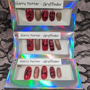 Fandom Nails - H.P. image 3