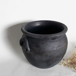 Handmade Black Clay Vase, Rustic Pottery Decor, Minimalist Vase, Boho Home Accent, Unique Flower Vase, Housewarming Gift