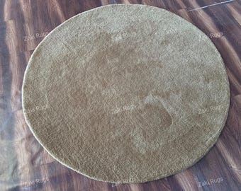 Hand-Tufted New Zealand Wool Rug: Round Brown Cut Pile Carpet