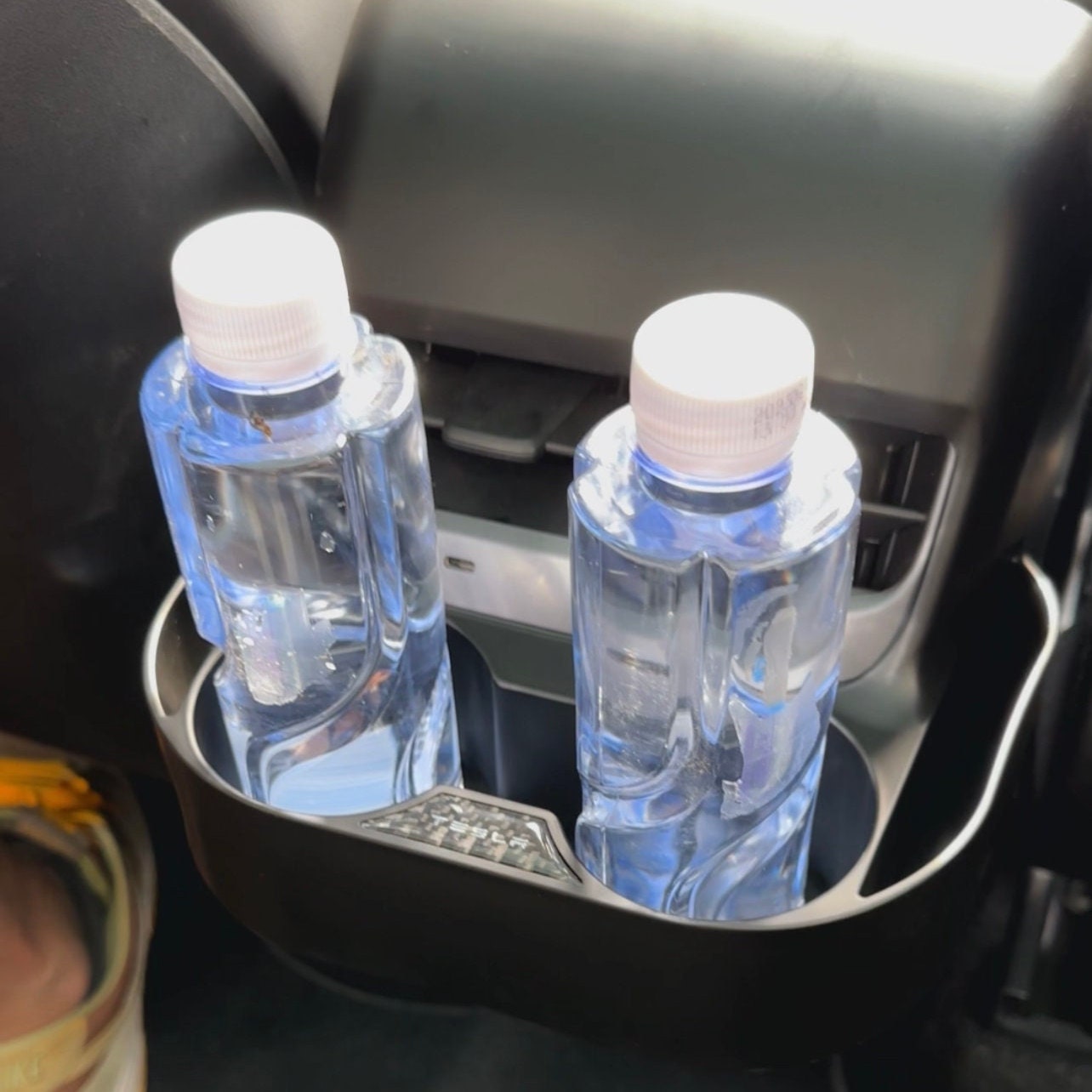 Tesla Cup Holder Second Row Cup Holder With Carbon Fiber Logo for Model