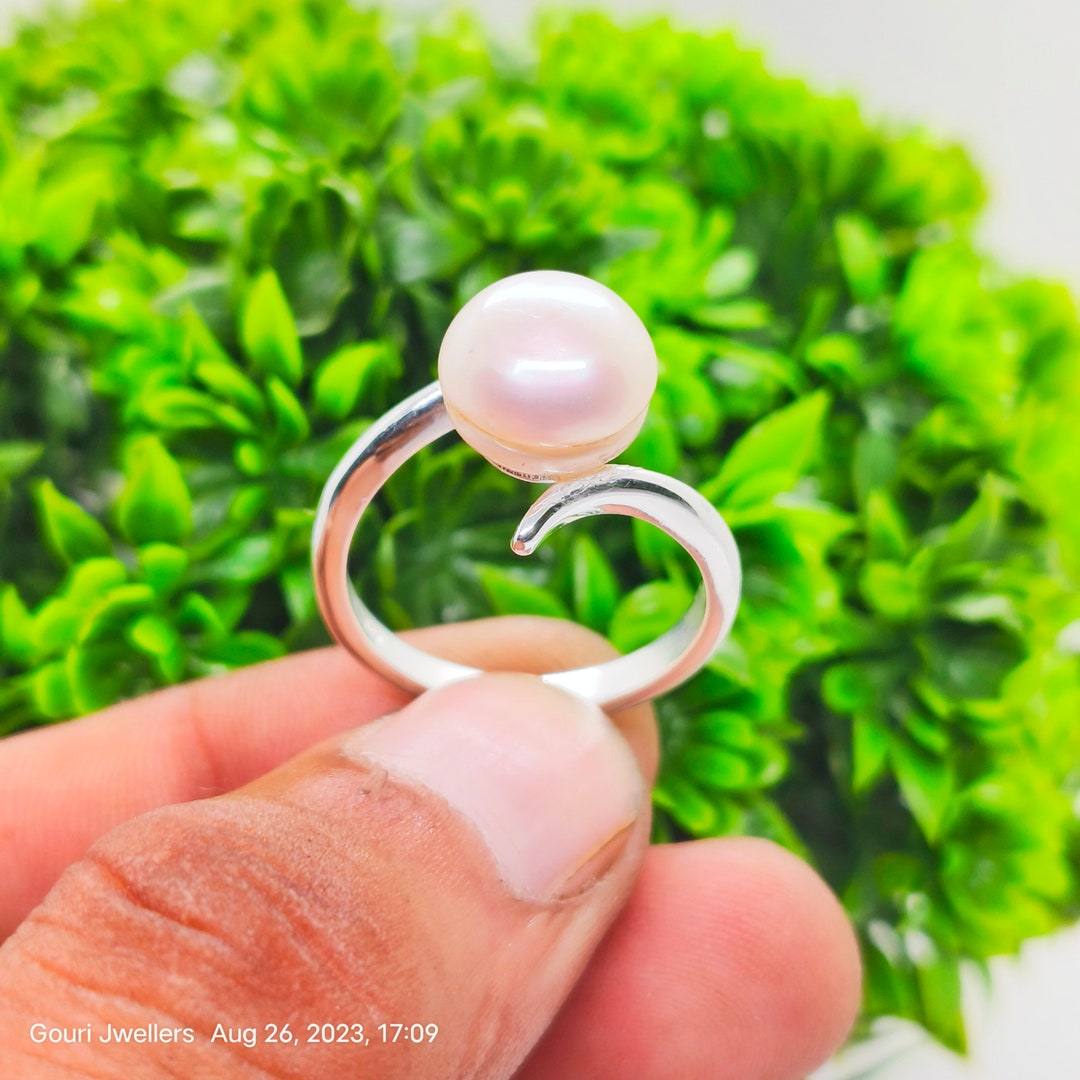 Custom Fashion Round Shaped Real Freshwater Cultured Real Pearl Jewelry Pearl  Rings for Women - China Pearl Rings and 925 Sterling Silver Rings for Women  price | Made-in-China.com