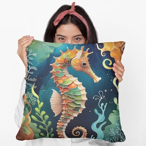 Cojín de caballito de mar / Funda de cojín inspirada en el océano / Decoración costera para el hogar / Arte marino único / Cojín náutico para sofá o cama