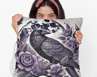 Cuscino da tiro con corvo gotico / Cuscino con motivo fantasy dark per divano o letto / Decorazione per la casa spettrale / Regalo per gli amanti del corvo e del gotico