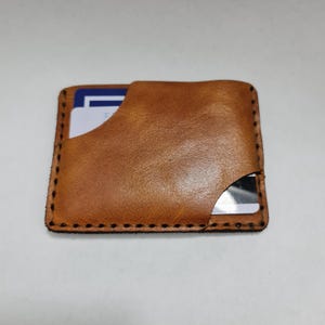 modèle de porte-cartes en cuir fait main