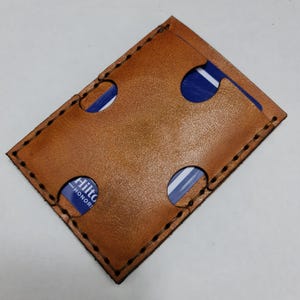padrão de suporte de cartão de couro feito à mão