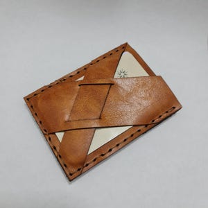 padrão de suporte de cartão de couro feito à mão