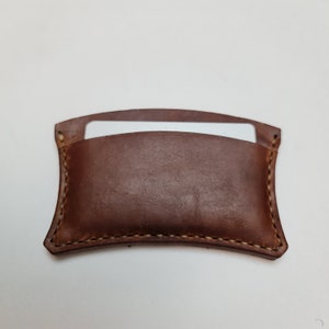 padrão de suporte de cartão de couro feito à mão