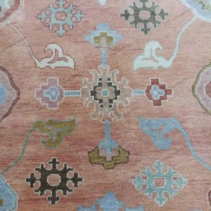 Handmade Wool Oushak Rug: Oriental Turkish Knot Area Rug