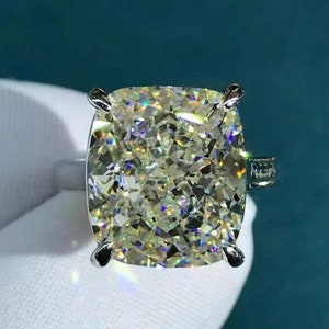 10 CT Old Mine Cushion Cut Moissanite Engagement Ring 14K White Gold Wedding Ring Cushion Diamond Ring Solitaire Ring Anniversary Gift