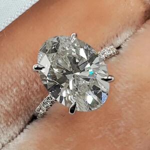 2.5 CT Oval Cut Moissanite Diamond Ring Oval Diamond Engagement Ring 14K Gold Wedding Ring For Women Solitaire Ring Anniversary Ring