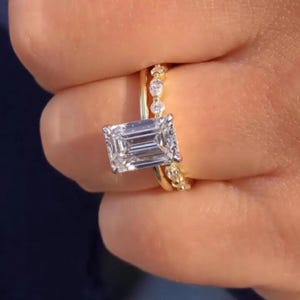 3 CT Emerald Cut Moissanite Ring Set Emerald Pave Engagement Ring Set 14K Gold Wedding Ring Set Matching Band Ring set Bridal Set