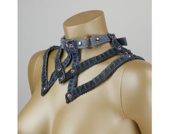 Jeans collar no. 37 blue and dark blue jeans with pink rhinestone studs and back chains - sizes M to XL