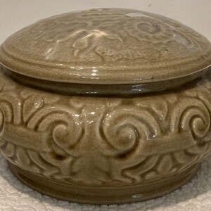 Scatola Paolo Marioni in terracotta porcellanata con coperchio [Pezzo Unico]