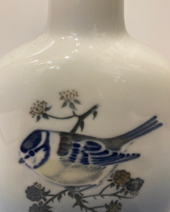 ロイヤル コペンハーゲン磁器のアンティーク「花の中の鳥」花瓶 - Etsy