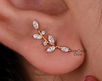 Pendiente de hélice con racimo de moissanita, piercing de cartílago con forma de hoja marquesa, pendiente trepador de hojas cultivadas en laboratorio, regalo para mamá.