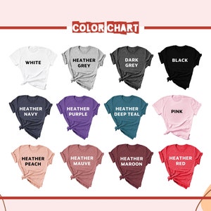Op de afbeelding: Kleurenkaart met 12 verschillende T-shirt kleuren. De kleuren zijn: wit, heather grijs, donker grijs, zwart, heather navy, heather paars, heather diep teal, roze, heather perzik, heather mauve, heather maroon en heather rood.