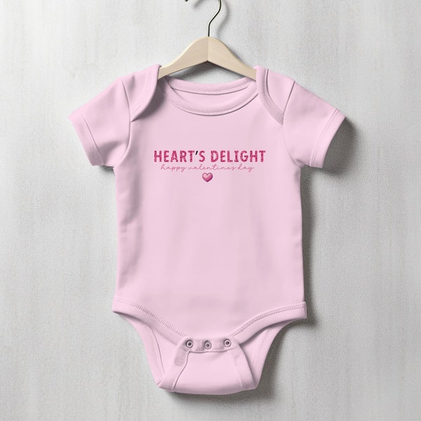 Baby's eerste Valentijnsdag Onesie, Heart's Delight, schattige baby bodysuit, pasgeboren outfit