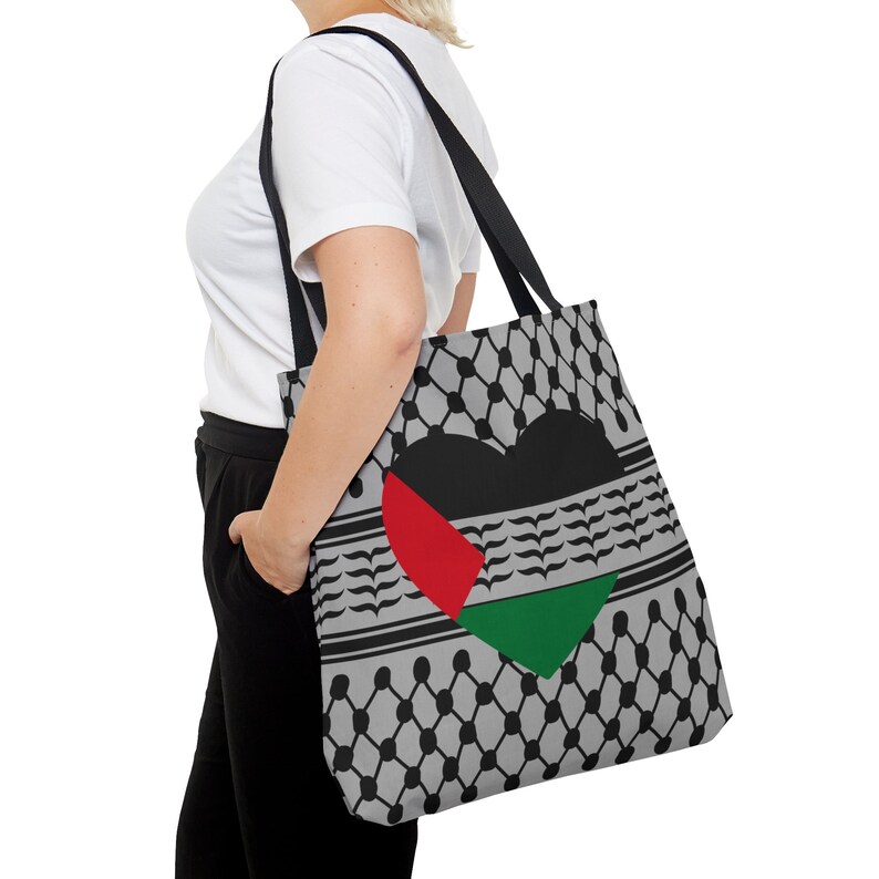 Premium Handcrafted Kufiya Tote Bag – Classic Palestinian Design with Spacious Zippered Enclosure