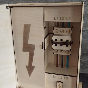 Elektrische doos 3mm. Past op een standaard 0,7 fles en twee wodkaglazen... DIGITALE!!! lichtbrand, ai. , dxf. , svg. Digitaal!!