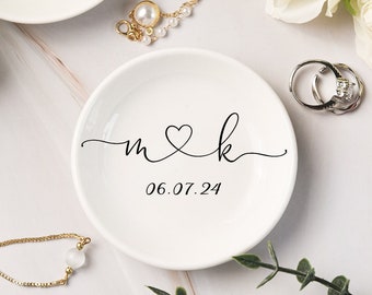 Wedding Ring Dish, Personalized Ring Dish, Engagement Gifts, Couples Gift, Engagement Gifts for Her, Ring Holder Dish, Gift for Bride