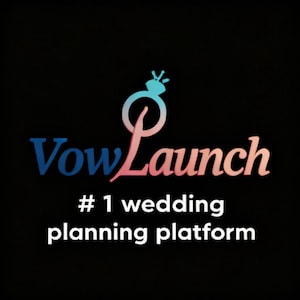 Peut inclure: Logo Vow Launch sur fond noir. Il présente une bague stylisée avec une couronne, dans des tons de bleu et de rose, au-dessus du texte "Vow Launch". Le texte "# 1 wedding planning platform" est en dessous.