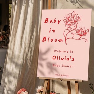Letrero de bienvenida "Baby in Bloom" en rosa y rojo, póster para baby shower "Coquette Girl", letrero de bienvenida floral rojo con borde ondulado, plantilla editable de Canva.