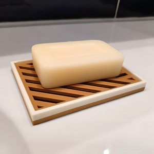 Eco-responsible soap dish made from bioplastic and wood