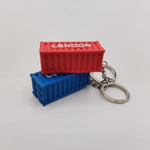 Shipping container keychain – Miniature industry – Goodies and corporate gifts